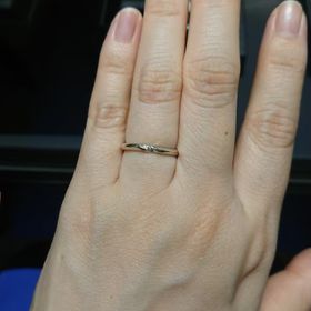 【エクセルコダイヤモンド(EXELCO DIAMOND)の口コミ】 二人とも毎日身に着けていたかったため、指輪の付け心地に違和感がなく、…