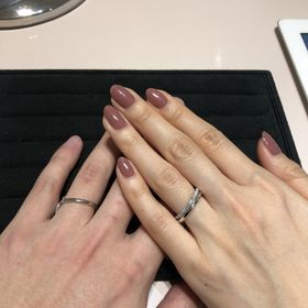 【TRECENTI(トレセンテ)の口コミ】 つけ心地の良さを売りにしており、何個か指輪を試着しましたが、付けてい…