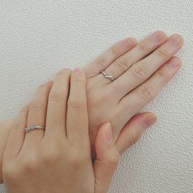 【アイプリモ(I-PRIMO)の口コミ】 ストレートのラインの指輪がいいと思っていましたが、いろんな指輪をつけ…