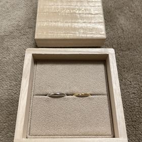 【YUKA HOJO(ユカホウジョウ)の口コミ】 ゴールドでシンプルかつ他の人と被らない指輪を探していました。YUKA HOJO…