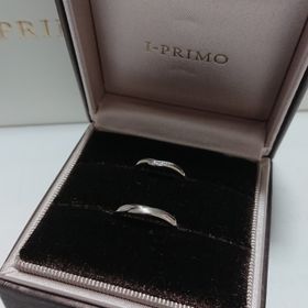 【アイプリモ(I-PRIMO)の口コミ】 プラチナで、お互いの好きなデザインにしました。
内側に、入籍日、イニシ…