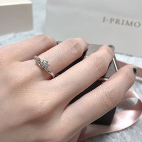 【アイプリモ(I-PRIMO)の口コミ】 直線的なオーソドックスな指輪よりも個性的なデザインを探していたので、…