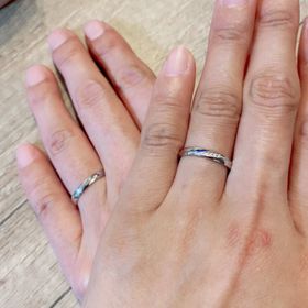 【insembre(インセンブレ)の口コミ】 シンプルなのでずっと着けていても飽きないデザイン、
リーズナブルなお値…