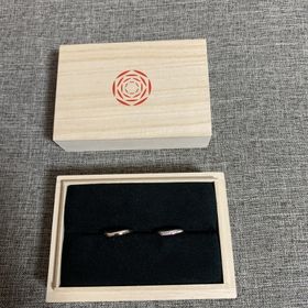 【出雲結(いずもゆい)の口コミ】 色々なデザインの指輪があり、選択肢は多いです。
また、ずっと身につける…
