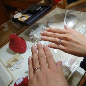 【TRECENTI(トレセンテ)の口コミ】 指輪に使用しているプラチナが他よりも多く使用しているとのことで、指輪…