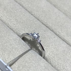 【TRECENTI(トレセンテ)の口コミ】 私は手が小さいので似合うリングがあるか心配だったのですが、こちらの指…