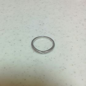 【ティファニー(Tiffany & Co.)の口コミ】 まず価格から入りました。相場もわからないまま店舗を訪れたので、店舗の…