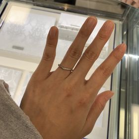 【ヴァンドーム青山(VENDOME AOYAMA)の口コミ】 他にはなかなかないデザインだそうで、とても気に入りました。細い指輪の…