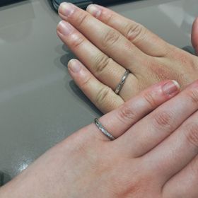 【4℃ BRIDAL(ヨンドシーブライダル)の口コミ】 プラチナ99%に加え、着け心地、店舗の接客対応で決めました。何店舗か回っ…