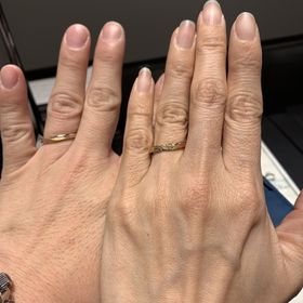 【銀座ダイヤモンドシライシの口コミ】 指輪の決め手は、デザインでした。2人共がプラチナとピンクゴールドがコン…