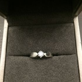 【ショーメ(CHAUMET)の口コミ】 シンプルなデザインで、 上品で飽きないところがまず気に入りました。さり…