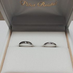 【PILOT BRIDAL(パイロットブライダル)の口コミ】 Pilotの指輪は着け心地も良くてダイヤも綺麗で強度もあり仕事中も心配しな…