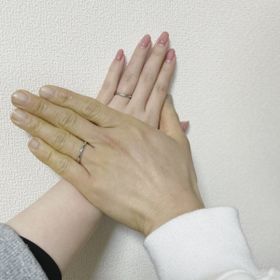 【エクセルコダイヤモンド(EXELCO DIAMOND)の口コミ】 婚約指輪もこちらで購入したのと、ブランドのイメージが独特で印象的だっ…