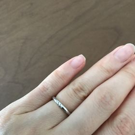 【ティファニー(Tiffany & Co.)の口コミ】 シンプルだけど、少しアクセントのある指輪が良いと思っており、真ん中に…