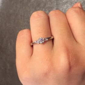 【TRECENTI(トレセンテ)の口コミ】 トレセンテのブランドイメージでもあるお花をモチーフにした可愛らしいリ…