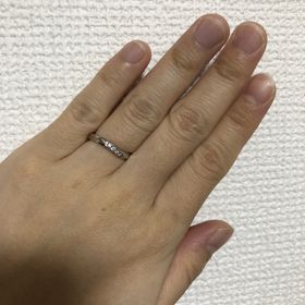 【ROYAL ASSCHER(ロイヤル・アッシャー)の口コミ】 婚約指輪と同じブランドで揃えました。毎日つける想定をし、派手すぎずシ…
