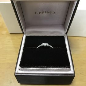 【アイプリモ(I-PRIMO)の口コミ】 婚約指輪は絶対に欲しいと思っていて、どうせなら結婚指輪とセットにつけ…