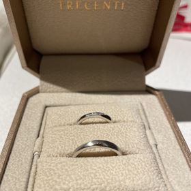 【TRECENTI(トレセンテ)の口コミ】 細身で3〜5粒の小さなダイヤモンドが入っているものを探していた。ピンク…