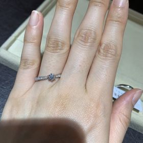 【TRECENTI(トレセンテ)の口コミ】 他店ではこちらのデザインで6つ留の指輪がなかなかなかったので即決しまし…