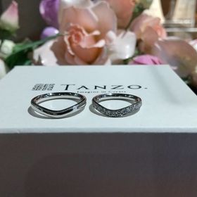 【TANZO.(鍛造指輪)の口コミ】 重ね付けをしたかったが婚約指輪と結婚指輪を別ブランドにしたので、結婚…
