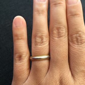 【ティファニー(Tiffany & Co.)の口コミ】 指輪を買うなら昔からティファニーと決めていました。主人共にシンプルな…