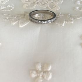 【ティファニー(Tiffany & Co.)の口コミ】 カルティエのフルエタニティリングとこちらのリングととても迷っていまし…