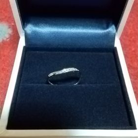 【HOSHI no SUNA 星の砂(ほしのすな)の口コミ】  付け心地が とにかく良いです。

何店か 回ってみましたが 星の砂のリン…