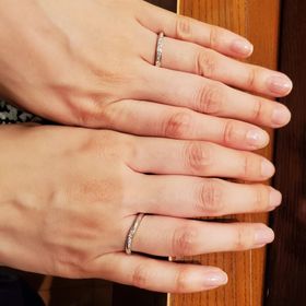 【TRECENTI(トレセンテ)の口コミ】 シンプルでありながら魅力的なデザイン
斜めにダイヤが入る形状の中でも複…