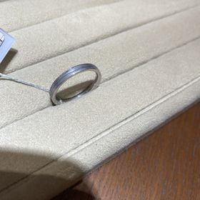 【TRECENTI(トレセンテ)の口コミ】 指輪のつけ心地がとても良くすごく軽い。
形もダイヤのラインも種類が豊富…