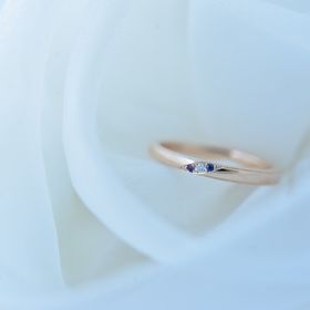 【CRAFY(クラフィ)の口コミ】 ピンクゴールドで2人の誕生日石とダイヤで並べて、ミルグレインをいれまし…