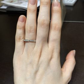 【TRECENTI(トレセンテ)の口コミ】 エタニティリングタイプのフェリーチェのデザインが良く、非常に惹かれま…