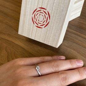 【出雲結(いずもゆい)の口コミ】 2人の出会いの場である出雲にゆかりのある指輪を探していました。
実際に…