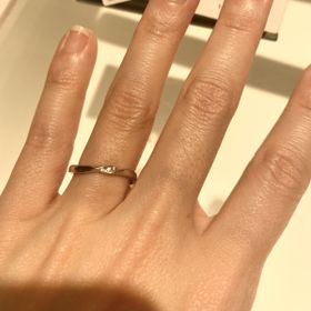 【ringram(リングラム)の口コミ】 S字タイプで、ダイヤが3石入った指輪です。ダイヤはさりげなく入っている…