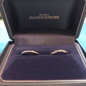 【銀座ダイヤモンドシライシの口コミ】 試着の際に王道のタイプを多く出していただいたのですが、どれも可愛くて…