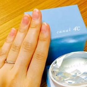 【canal4℃(カナルヨンドシー)の口コミ】 女性用のみですが、石が等間隔で５つ並んでいるデザインが気に入って購入…