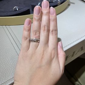 【ショーメ(CHAUMET)の口コミ】 母が一粒タイプの婚約指輪は日常使いできないとリメイクしていたのを見て…