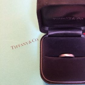 【ティファニー(Tiffany & Co.)の口コミ】 指輪の決め手は憧れのブランドであったことと接客していただいた担当者の…