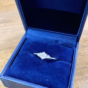 【銀座ダイヤモンドシライシの口コミ】 ダイヤの部分は相手の方に選んでいただき、私はリングのデザインを決めま…