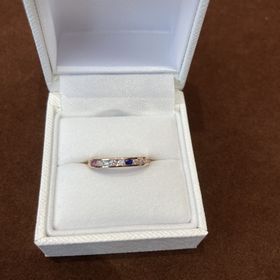 【VANillA(ヴァニラ)の口コミ】 結婚丸10年ということで、子供3人の誕生石も入れたく探していたところ希望…