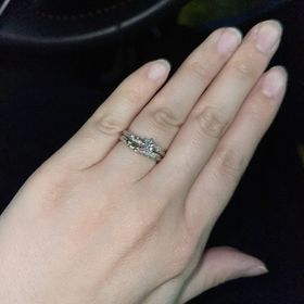 【エクセルコダイヤモンド(EXELCO DIAMOND)の口コミ】 王室に献上しているダイヤモンドという品質の信頼感と上品なデザインで歳…