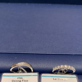 【銀座ダイヤモンドシライシの口コミ】 結婚指輪を何店舗も探してようやくお互いが気に入った指輪が見つかりまし…