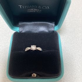 【ティファニー(Tiffany & Co.)の口コミ】 元々ティファニーの婚約指輪に憧れがあり、デザインも気にいるものがあり…