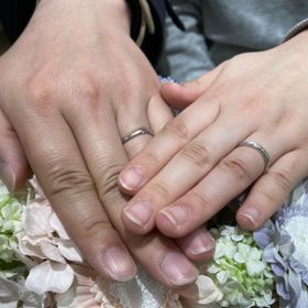 【アイプリモ(I-PRIMO)の口コミ】 ウェーブの部分がつや消し加工になっていて、ダイヤモンドサテンという特…