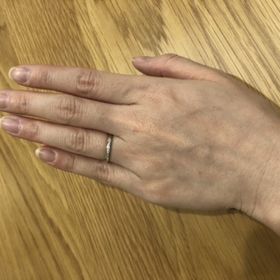 【アイプリモ(I-PRIMO)の口コミ】 ストレートでメレダイヤが着いたデザインを探していて、今回購入したユノ…