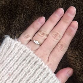 【TRECENTI(トレセンテ)の口コミ】 大きすぎず小さすぎず、普段使いや結婚指輪と重ね付けできるものを探して…