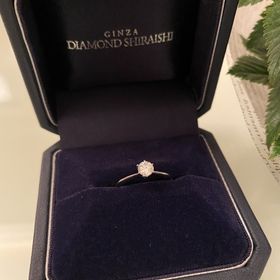 【銀座ダイヤモンドシライシの口コミ】 シンプルなデザインで、ダイヤモンドの美しさが際立つところがとても気に…