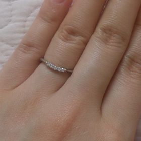 【アイプリモ(I-PRIMO)の口コミ】 桂由美さんが手がけたリングということで手に取りました。
さらによく見て…