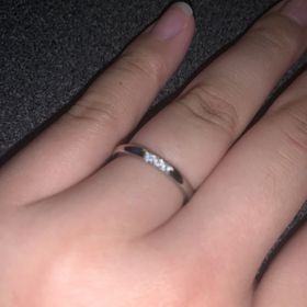 【4℃ BRIDAL(ヨンドシーブライダル)の口コミ】 デザインすごくお気に入りで、一目惚れしました。色々な指輪を見させてい…