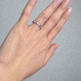 【Desserts(デザート)の口コミ】 デザインと付け心地で一発で決めました。程よく重みがあって今まで付けて…