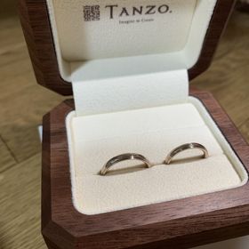 【TANZO.(鍛造指輪)の口コミ】 既製品ではなく、2人の思い描いているデザインにでき、近しいものはあるか…